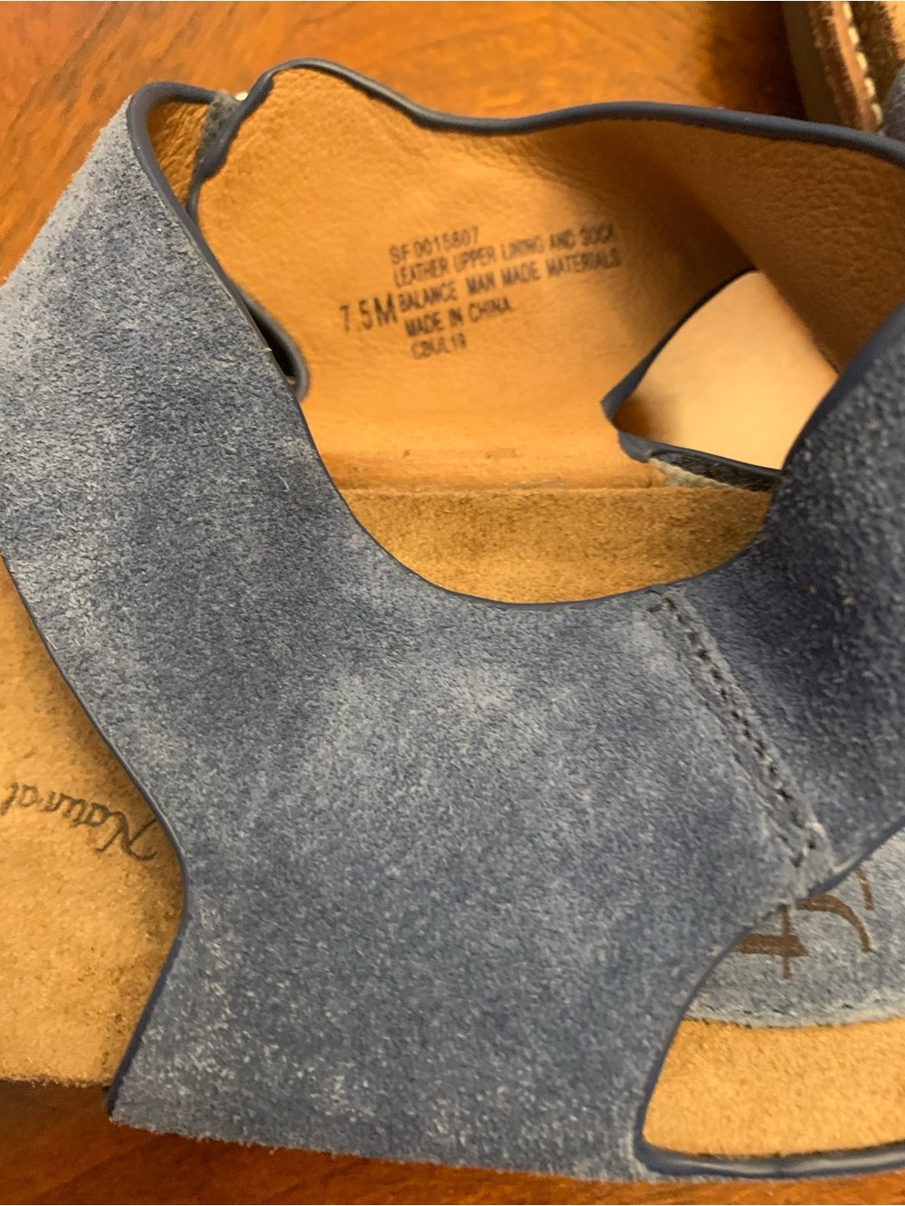 Sofft Women's French blue Bali Sandal. Size 7.5. - Picture 6 of 6